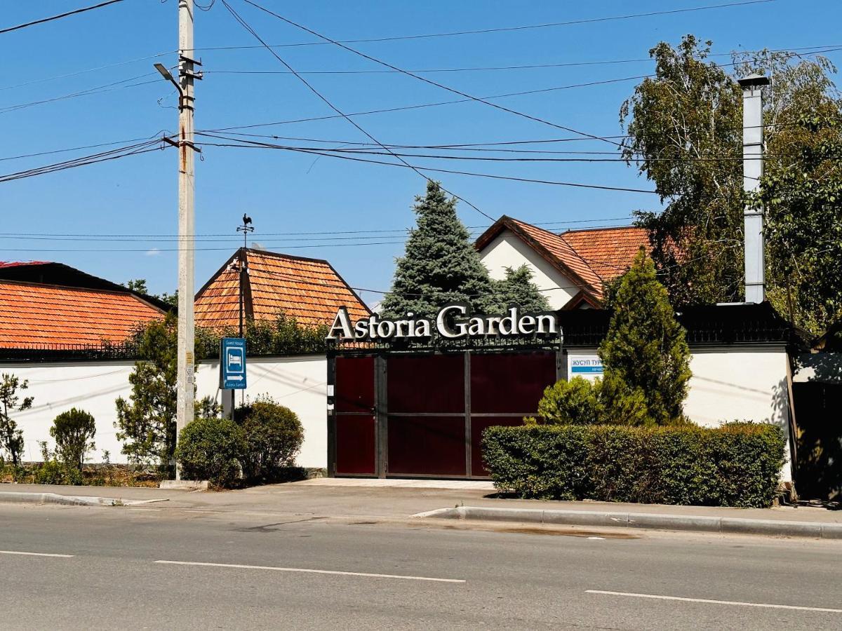 Astoria Garden Hotel Bisjkek Eksteriør billede
