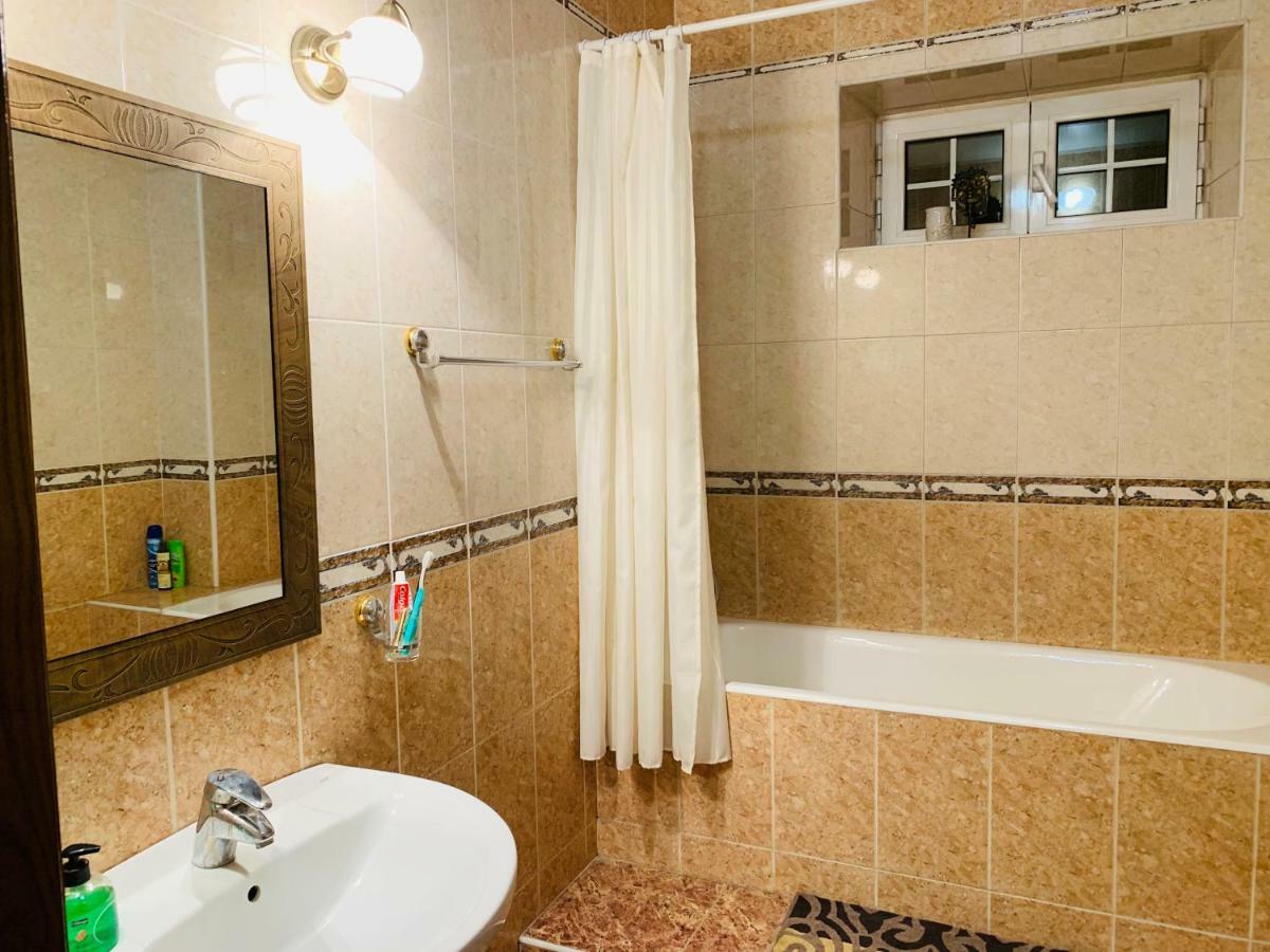 Astoria Garden Hotel Bisjkek Eksteriør billede