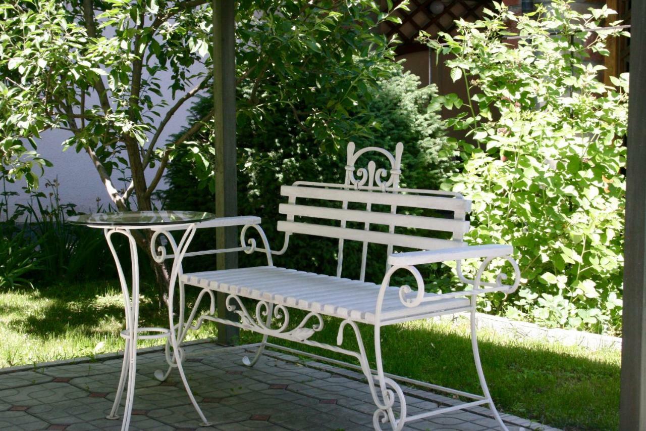 Astoria Garden Hotel Bisjkek Eksteriør billede